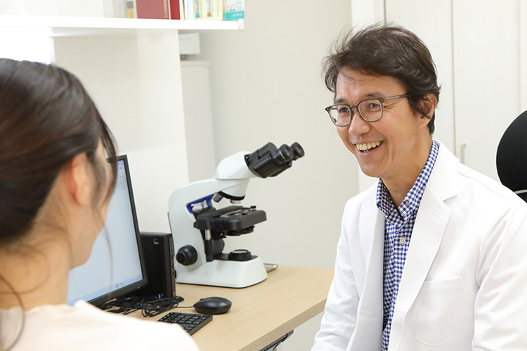 皮膚のかかりつけ医/皮膚科専門医の院長へ皮膚トラブルや肌のお悩みがある患者さんはお気軽にご相談ください